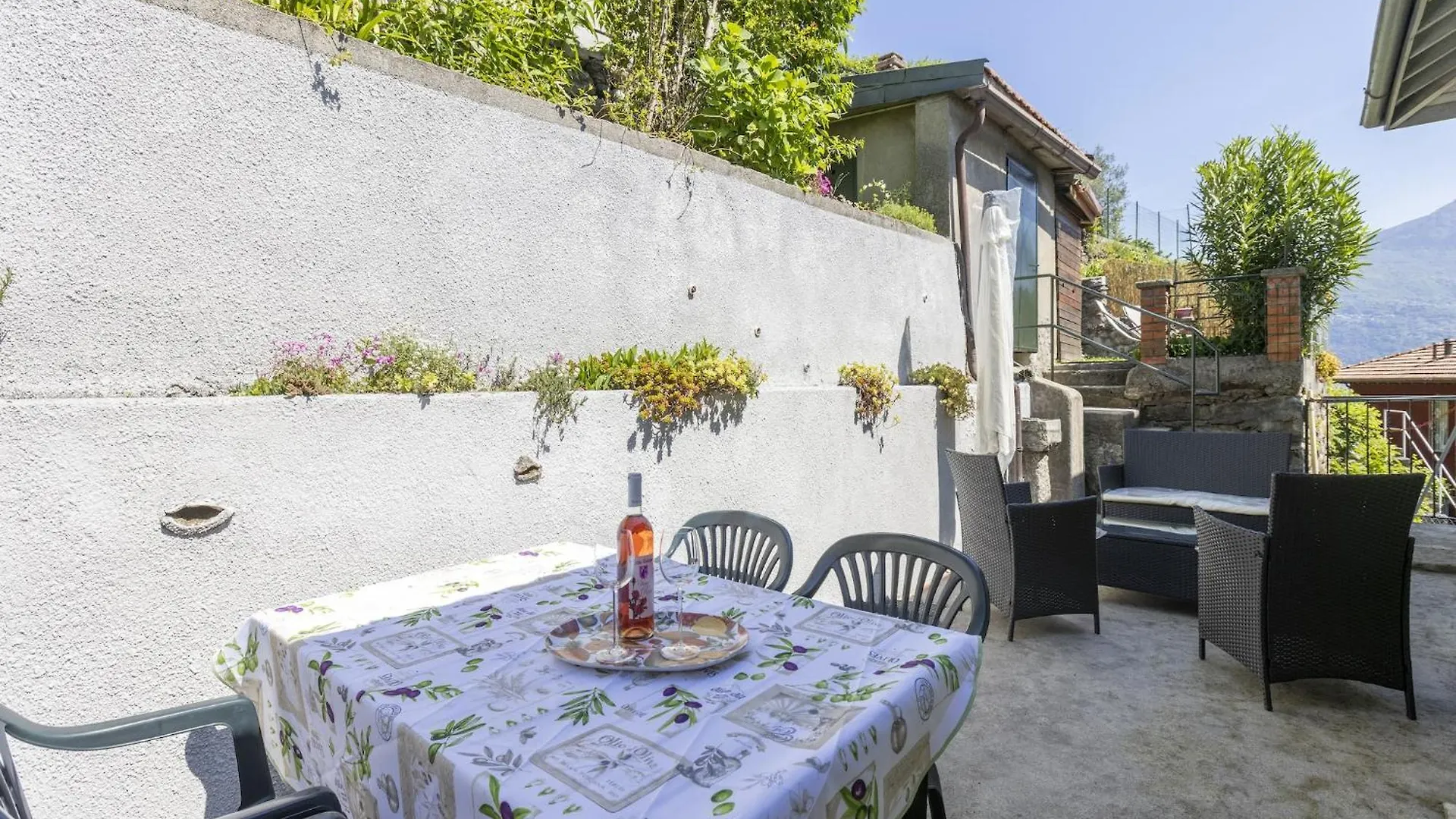 Lake Como Holiday Base For 4, Cleaning Included Acquaseria